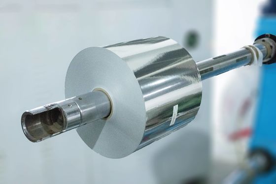 Καλή τιμή Απελευθέρωση Ελλειμματικό υδατοασφαλές χαρτί Εμφάνιση ρολ Ματ Ασημένιο PET 50u πάχος επιφάνειας σε απευθείας σύνδεση